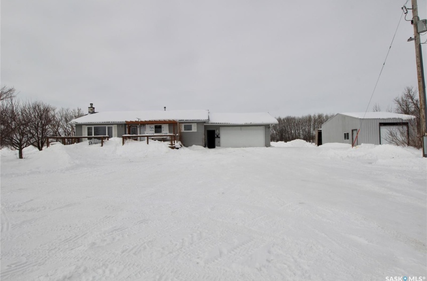 Rural Address, Moosomin Rm No. 121, Saskatchewan S0G 3N0, 4 Bedrooms Bedrooms, 12 Rooms Rooms,2 BathroomsBathrooms,Acreage,For Sale,McLaughlin Acreage,Rural Address,SK995527