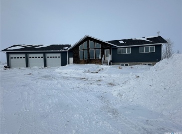 Rural Address, Weyburn Rm No. 67, Saskatchewan S4H 2K7, 6 Bedrooms Bedrooms, 16 Rooms Rooms,4 BathroomsBathrooms,Acreage,For Sale,Acreage - Weyburn RM #67,Rural Address,SK995966