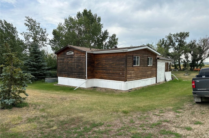 Rural Address, Gull Lake Rm No. 139, Saskatchewan S0N 1A0, 4 Bedrooms Bedrooms, 10 Rooms Rooms,2 BathroomsBathrooms,Acreage,For Sale,Gull Lake Acreage,Rural Address,SK996126