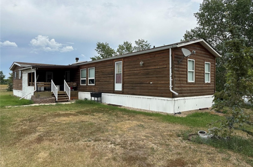 Rural Address, Gull Lake Rm No. 139, Saskatchewan S0N 1A0, 4 Bedrooms Bedrooms, 10 Rooms Rooms,2 BathroomsBathrooms,Acreage,For Sale,Gull Lake Acreage,Rural Address,SK996126