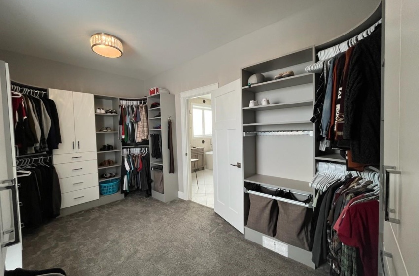 Walk in closet