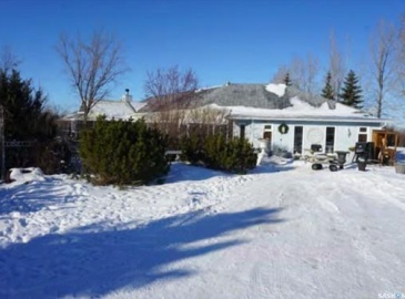 Rural Address, Carnduff, Saskatchewan S0C 0S0, 3 Bedrooms Bedrooms, 9 Rooms Rooms,1 BathroomBathrooms,Acreage,For Sale,MCKENNITT ACREAGE,Rural Address,SK996264