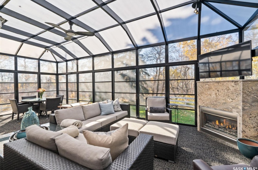 View of patio / terrace with an outdoor hangout area