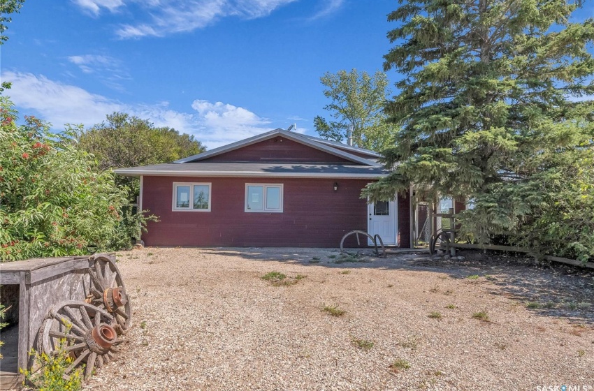 Rural Address, Colonsay Rm No. 342, Saskatchewan S0K 3W0, 2 Bedrooms Bedrooms, 16 Rooms Rooms,2 BathroomsBathrooms,Acreage,For Sale,Meridian Road Brown Acreage,Rural Address,SK979973