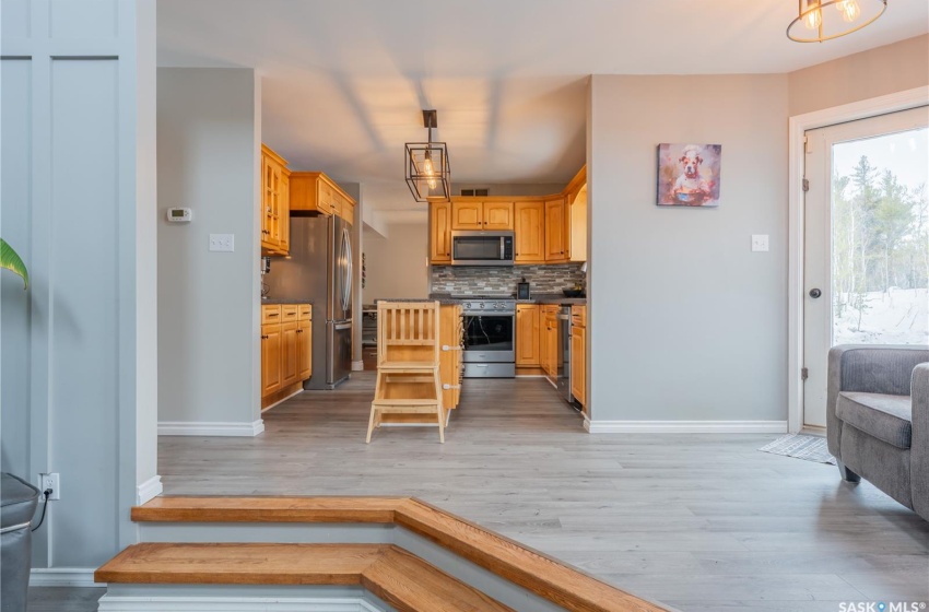 Entrance to kitchen from TV/Family Room