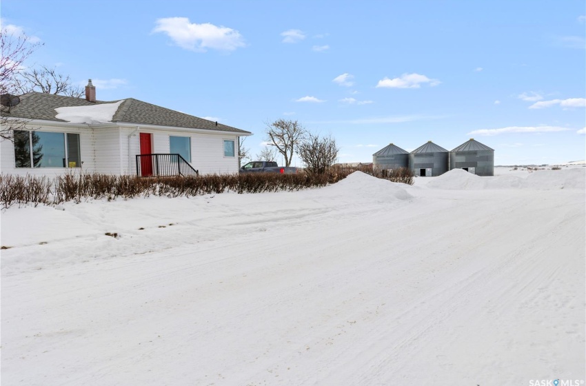 Rural Address, Fish Creek Rm No. 402, Saskatchewan S0K 0A6, 4 Bedrooms Bedrooms, 9 Rooms Rooms,1 BathroomBathrooms,Acreage,For Sale,Fecyk Acreage,Rural Address,SK996709