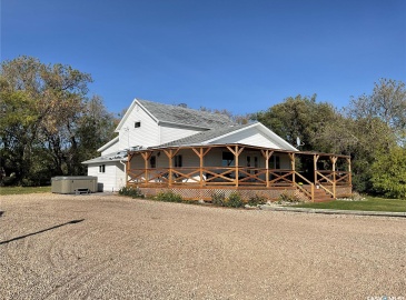 Rural Address, Fish Creek Rm No. 402, Saskatchewan S0K 4P0, 4 Bedrooms Bedrooms, 10 Rooms Rooms,2 BathroomsBathrooms,Acreage,For Sale,Haussecker acreage,Rural Address,SK993677