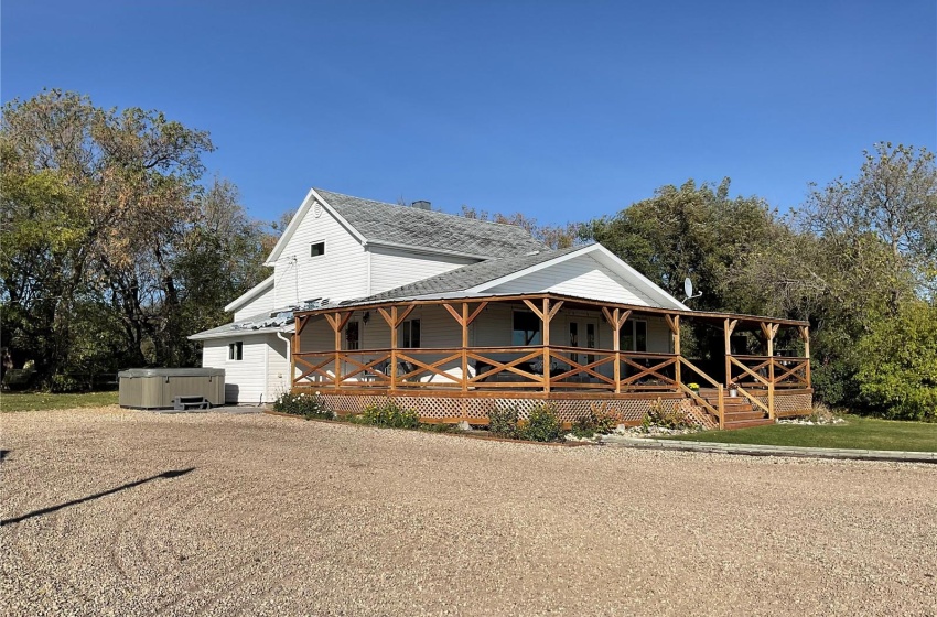 Rural Address, Fish Creek Rm No. 402, Saskatchewan S0K 4P0, 4 Bedrooms Bedrooms, 10 Rooms Rooms,2 BathroomsBathrooms,Acreage,For Sale,Haussecker acreage,Rural Address,SK993677