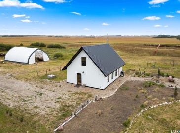 Rural Address, South Qu'Appelle Rm No. 157, Saskatchewan S0G 4A0, 2 Bedrooms Bedrooms, 7 Rooms Rooms,1 BathroomBathrooms,Acreage,For Sale,Rm of South Qu'Appelle Acreage,Rural Address,SK996739