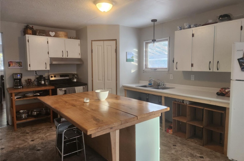 Rural Address, Tisdale Rm No. 427, Saskatchewan S0E 1T0, 2 Bedrooms Bedrooms, 11 Rooms Rooms,1 BathroomBathrooms,Acreage,For Sale,Browning Acreage,Rural Address,SK996814