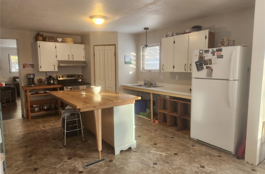 Rural Address, Tisdale Rm No. 427, Saskatchewan S0E 1T0, 2 Bedrooms Bedrooms, 11 Rooms Rooms,1 BathroomBathrooms,Acreage,For Sale,Browning Acreage,Rural Address,SK996814