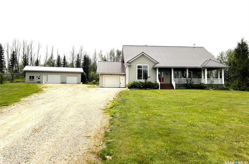 Rural Address, Hoodoo Rm No. 401, Saskatchewan S0K 4P0, 2 Bedrooms Bedrooms, 12 Rooms Rooms,2 BathroomsBathrooms,Acreage,For Sale,Wakaw Lake Acreage,Rural Address,SK996896