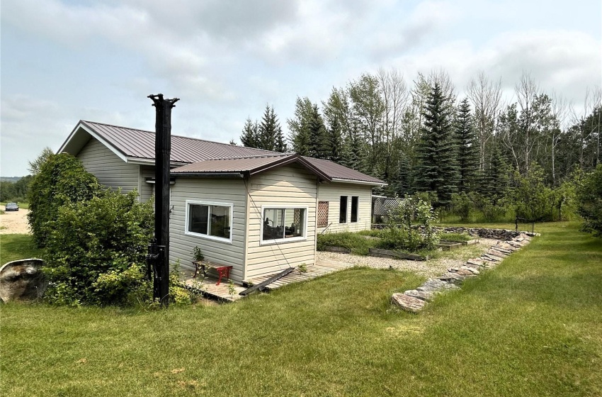 Rural Address, Hoodoo Rm No. 401, Saskatchewan S0K 4P0, 2 Bedrooms Bedrooms, 12 Rooms Rooms,2 BathroomsBathrooms,Acreage,For Sale,Wakaw Lake Acreage,Rural Address,SK996896