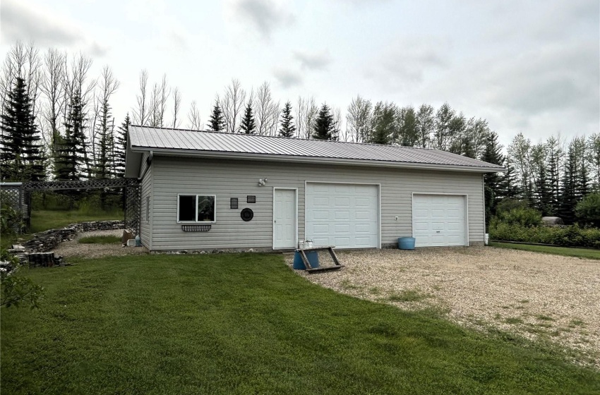 Rural Address, Hoodoo Rm No. 401, Saskatchewan S0K 4P0, 2 Bedrooms Bedrooms, 12 Rooms Rooms,2 BathroomsBathrooms,Acreage,For Sale,Wakaw Lake Acreage,Rural Address,SK996896