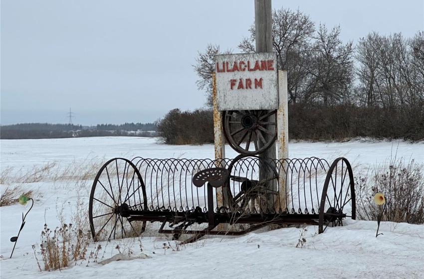 Rural Address, Willow Creek Rm No. 458, Saskatchewan S0E 1A0, 5 Bedrooms Bedrooms, 17 Rooms Rooms,4 BathroomsBathrooms,Acreage,For Sale,10.63 AC Lilac Lane Farm near Melfort,Rural Address,SK996905