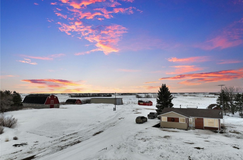 Rural Address, Grayson Rm No. 184, Saskatchewan S0A 1E0, 4 Bedrooms Bedrooms, 11 Rooms Rooms,3 BathroomsBathrooms,Acreage,For Sale,Barn 21,Rural Address,SK996842