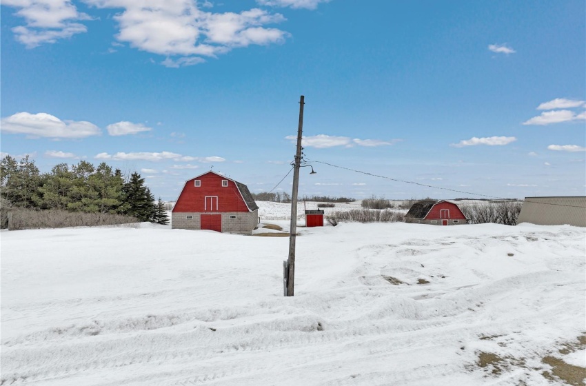 Rural Address, Grayson Rm No. 184, Saskatchewan S0A 1E0, 4 Bedrooms Bedrooms, 11 Rooms Rooms,3 BathroomsBathrooms,Acreage,For Sale,Barn 21,Rural Address,SK996842