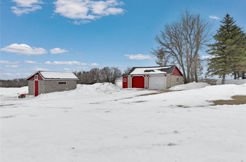 Rural Address, Grayson Rm No. 184, Saskatchewan S0A 1E0, 4 Bedrooms Bedrooms, 11 Rooms Rooms,3 BathroomsBathrooms,Acreage,For Sale,Barn 21,Rural Address,SK996842