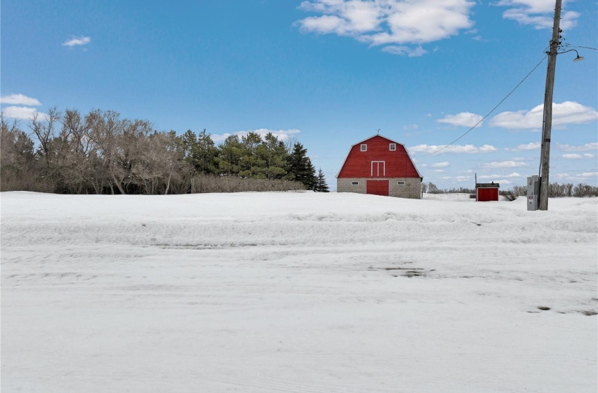 Rural Address, Grayson Rm No. 184, Saskatchewan S0A 1E0, 4 Bedrooms Bedrooms, 11 Rooms Rooms,3 BathroomsBathrooms,Acreage,For Sale,Barn 21,Rural Address,SK996842