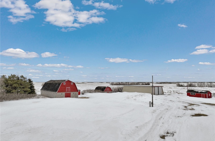 Rural Address, Grayson Rm No. 184, Saskatchewan S0A 1E0, 4 Bedrooms Bedrooms, 11 Rooms Rooms,3 BathroomsBathrooms,Acreage,For Sale,Barn 21,Rural Address,SK996842