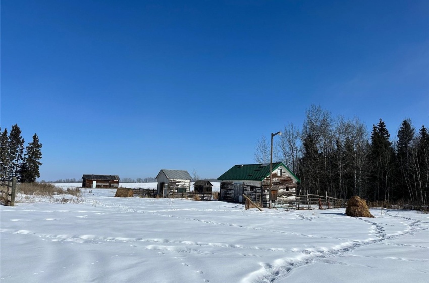 Rural Address, Spiritwood Rm No. 496, Saskatchewan S0J 2M0, 3 Bedrooms Bedrooms, 8 Rooms Rooms,2 BathroomsBathrooms,Acreage,For Sale,Konotopetz Acreage,Rural Address,SK996962