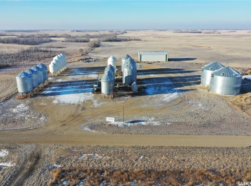 Rural Address, Longlaketon Rm No. 219, Saskatchewan S0G 1J0, ,Farm,For Sale,LonglaketonRm#219-159.03 Acres + Shop and Binyard,Rural Address,SK996992