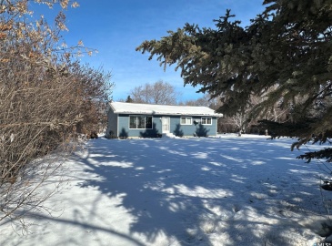 Rural Address, North Battleford Rm No. 437, Saskatchewan S9A 2Y7, 3 Bedrooms Bedrooms, 10 Rooms Rooms,2 BathroomsBathrooms,Acreage,For Sale,Highworth Road Acreage,Rural Address,SK996681