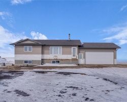 Rural Address, Laird Rm No. 404, Saskatchewan S0K 1Z0, 2 Bedrooms Bedrooms, 9 Rooms Rooms,2 BathroomsBathrooms,Acreage,For Sale,Friesen Acreage,Rural Address,SK997155
