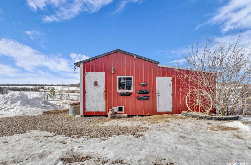 Rural Address, Manitou Lake Rm No. 442, Saskatchewan S0M 1P0, 5 Bedrooms Bedrooms, 11 Rooms Rooms,2 BathroomsBathrooms,Acreage,For Sale,Manitou Lake Acreage,Rural Address,SK998421